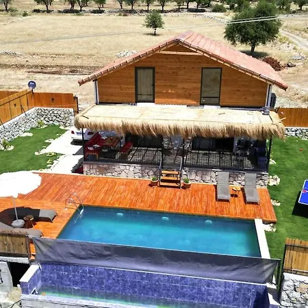 Kocaarmut 1 וילה